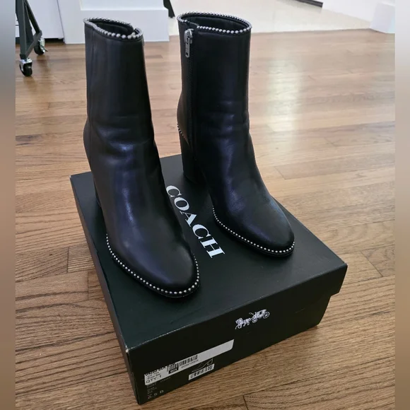 Coach Drea Booties In Box - Picture 3 of 14